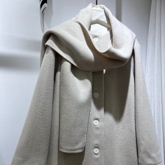 Asher Coat - Picture 7 of 9